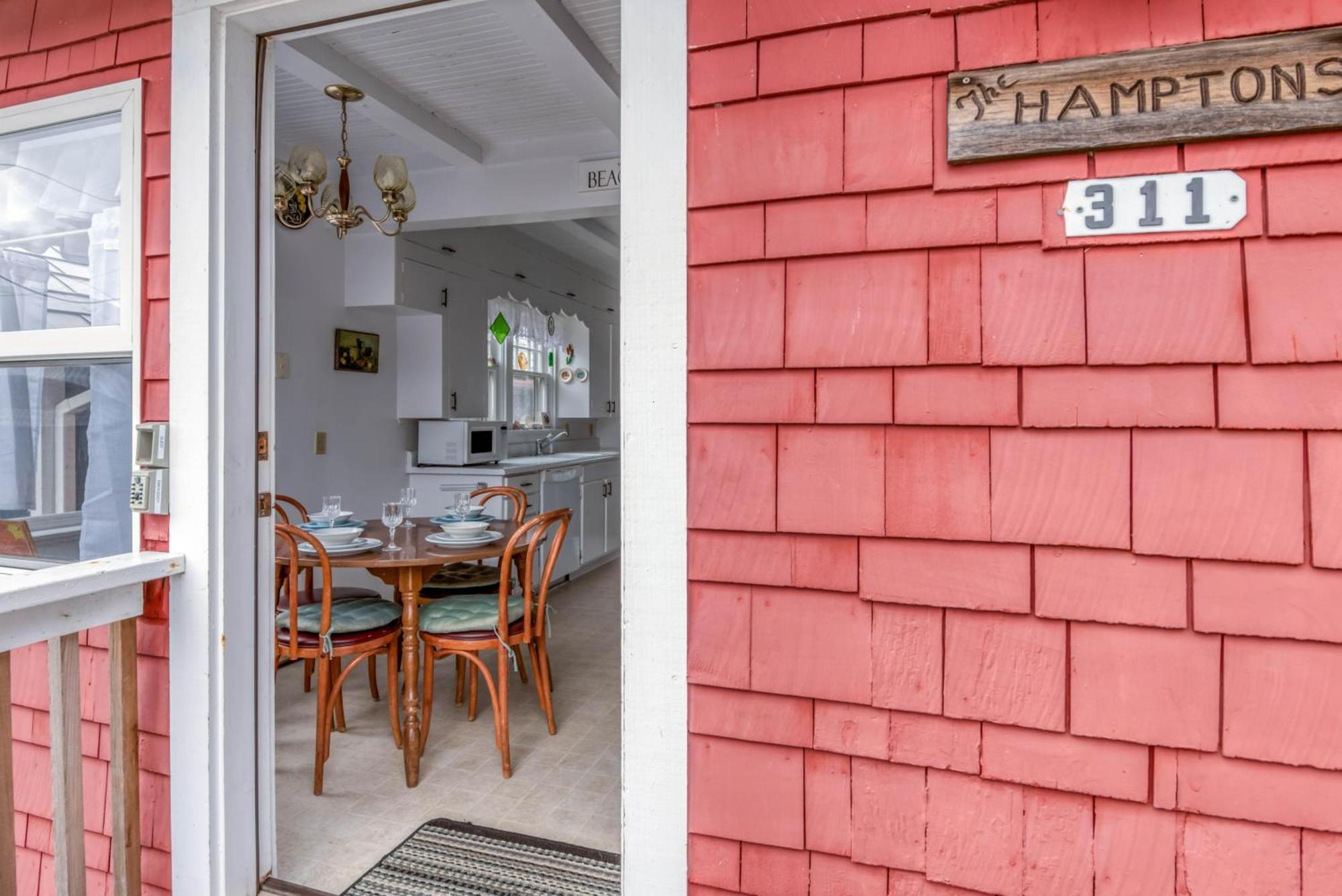 The Hamptons Villa Rockaway Beach Exterior photo